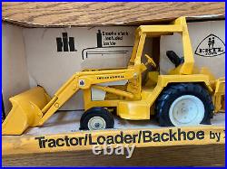 Ertl International Backhoe Tractor Loader 1/16 IH NEW IN BOX
