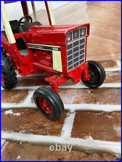 Ertl International Harvester 1586 Tractor Red White Stock 461-2-3