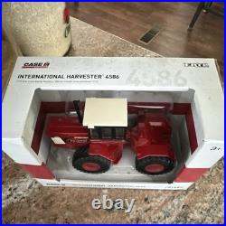 Ertl International Harvester 4586 Tractor 132 Diecast Metal Replica