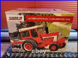 Ertl International Harvester 966 1/16 Diecast Farm Tractor Replica Collectible