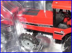 Ertl International Harvester IH 5488 with DUALS NIB 1902-2002 1/16 Tractor NIB