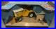 Ertl_International_Harvester_Lawn_Garden_Tractor_Die_Cast_474_Mint_in_Box_01_jkyf