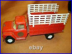 Ertl International Loadstar Truck, toy tractor parts, toy truck parts. Farm toys