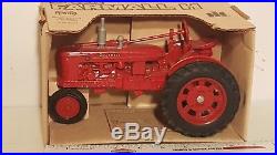 Ertl McCormack Farmall H 1/16 diecast metal farm tractor replica collectible
