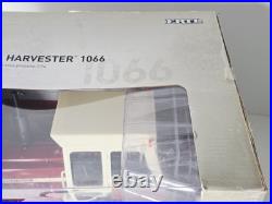Ertl Prestige International Harvester 1066 Tractor 116 Diecast
