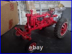 Ertl international harvester farmall red tractor