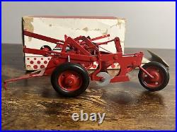 Eska Ih Mccormick 2 Bottom Moldboard Plow 116 Metal Tractor Farm Toy