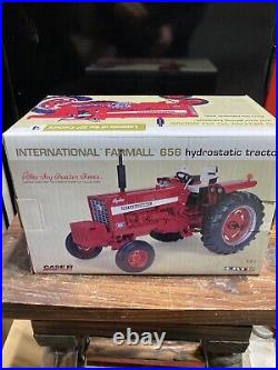 FARMALL INTERNATIONAL 656 TRACTOR 1/16 WF 3 Pt MIB Toy Tractor Times 2011