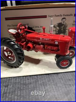 FARMALL Super M Super H TRACTORS 1/16 MIB IH Special Edition Farm Progress Show FARMALL Super M Super H TRACTORS 1/16 MIB IH Special Edition Farm Progress Show