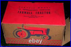 FARMALL TRACTOR WITH BOX PRODUCT MINIATURE Vintage Farm Toy IH FARMALL