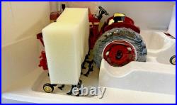 Farmall 540 International Harvester with Cultivator Tractor Diecast 1/16, 2007 Box