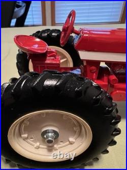 Farmall 560 WFE TOY FARMER 1978 ERTL 1/16 TRUE LIMITED EDITION RARE 1 of 500