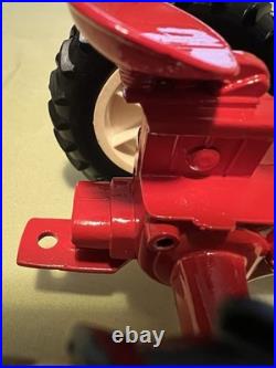 Farmall 560 WFE TOY FARMER 1978 ERTL 1/16 TRUE LIMITED EDITION RARE 1 of 500