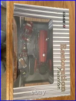 Farmall International Harvester Restoration Tractor Farmall 460 With Accsessories