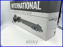 First Gear 1959 International Harvester Tractor With Lowboy Trailer 19-2583 Bt79
