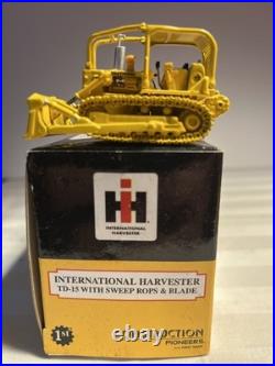 HO/187 Scale First Gear International Harvester TD-15 WithSweep Ropes & Blade