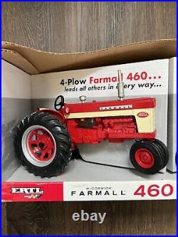 IH 460 & 560 Combo Set International Harvester Ertl Farmall 1/16 Tractors 2004