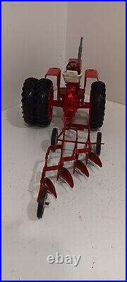 IH Farmall 706 Narrow Front WithTru Scale 4 Bottom Plow 1/16 Scale Excellent Cond