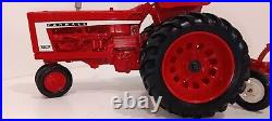 IH Farmall 706 Narrow Front WithTru Scale 4 Bottom Plow 1/16 Scale Excellent Cond