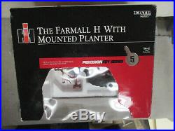 IH Farmall H with Mounted Planter Toy Tractor Precision Key #5 1/16 Scale
