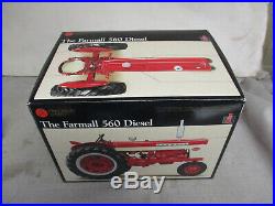 IH Farmall Model 560 Diesel Toy Tractor Precision Classics #19 1/16 Scale