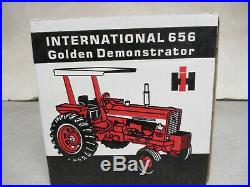 IH Farmall Model 656 Hydro Toy Tractor 2001 Ontario Show 1/16 Scale, NIB