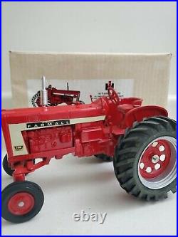 IH Farmall Model 706 Diesel Toy Tractor 1992 Ontario Toy Show 1/16 Scale, NIB