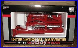 IH International TD14 Crawler Tractor Dozer Blade SpecCast 116 Toy Metal Track