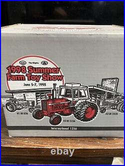 INTERNATIONAL 1256 TRACTOR 1/16 IH 1998 Summer Farm Toy Show Cab #3 MIB