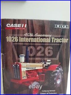 International 1026 Demonstrator 40th Anniversary 1/16 ERTL Tractor