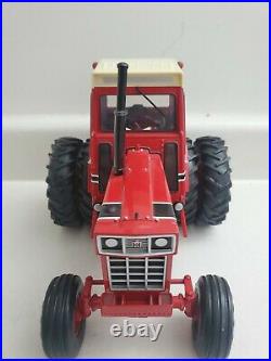 International 1066 Cab/Duals Toy Tractor Times 1/16