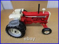 International 1206 tractor ERTL 1/16 1996 Lafayette Toy show box farm diecast Z