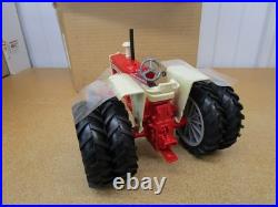 International 1206 tractor ERTL 1/16 1996 Lafayette Toy show box farm diecast Z