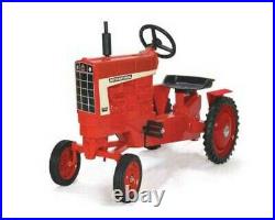 International 1466 WF Pedal Tractor