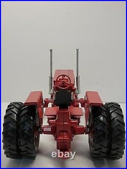 International 1568 V8 CUSTOM Tractor With Duals 1/16
