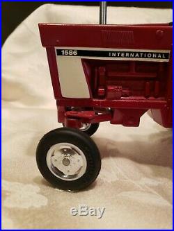 International 1586 Super Stock Pulling Tractor 116 Scale. Excellent Condition