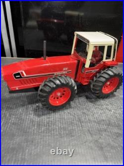 International 3588 TRACTOR 1/16th IH 2+2 Cab Articulating Nice