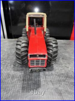 International 3588 TRACTOR 1/16th IH 2+2 Cab Articulating Nice