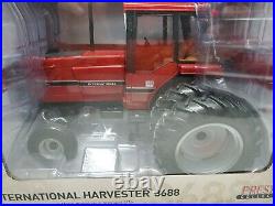 International 3688 Prestige Collection 1/16 Tractor NFTM