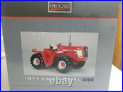 International 4166 116 Resin Tractor 4WD SpecCast