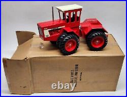 International 4366 Tractor 4wd Tractor Ertl / Scale Models 1/16 Scale