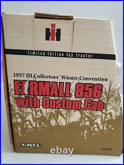 International Farmall 856 with Custom Cab 1997 Winter Convention 116 Scale ERTL