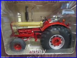 International Harvester 1026 Toy Tractor 40th Anniversary 1/16 Scale, NIB