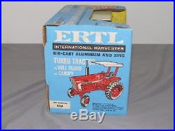 International Harvester 1066 Turbo Tractor ERTL 1/16 Blue Box FARMALL IH OLD