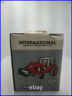 International Harvester 1586 Farm Tractor With Loader & Cab Model 1/16