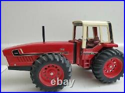 International Harvester 3588 2+2 116 Scale Ertl Tractor