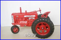 International Harvester 450 NF Fast Hitch 1957 ERTL 1/16 scale