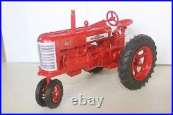 International Harvester 450 NF Fast Hitch 1957 ERTL 1/16 scale