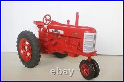 International Harvester 450 NF Fast Hitch 1957 ERTL 1/16 scale