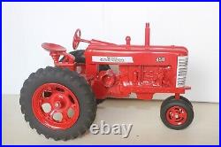 International Harvester 450 NF Fast Hitch 1957 ERTL 1/16 scale